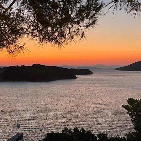 Apartements And Rooms Next To The Sea - Belveder Rab Supetarska Draga Extérieur photo