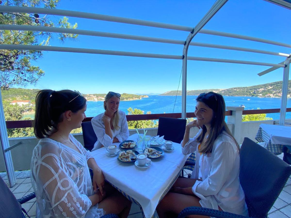 Apartements And Rooms Next To The Sea - Belveder Rab Supetarska Draga Extérieur photo