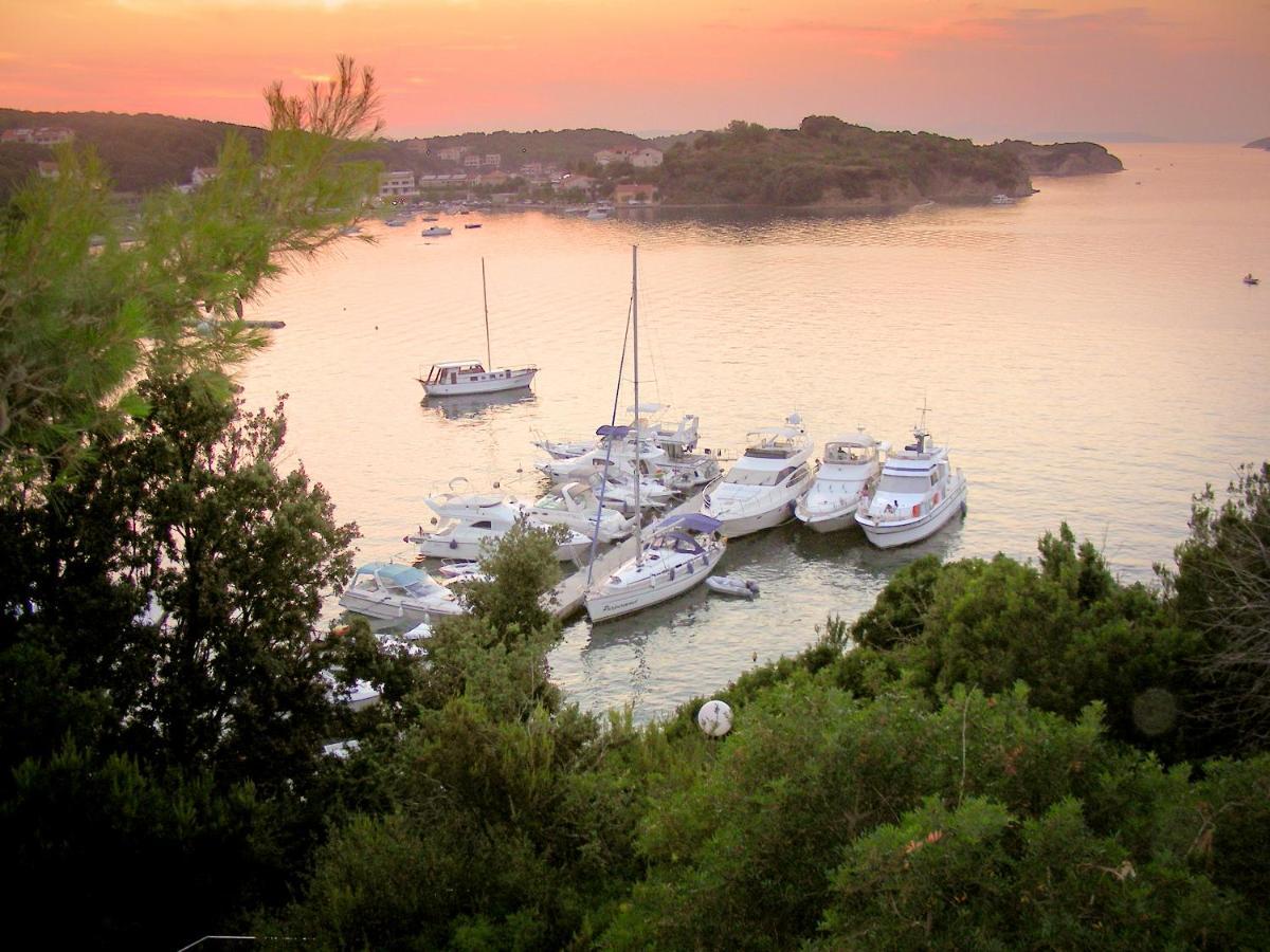 Apartements And Rooms Next To The Sea - Belveder Rab Supetarska Draga Extérieur photo