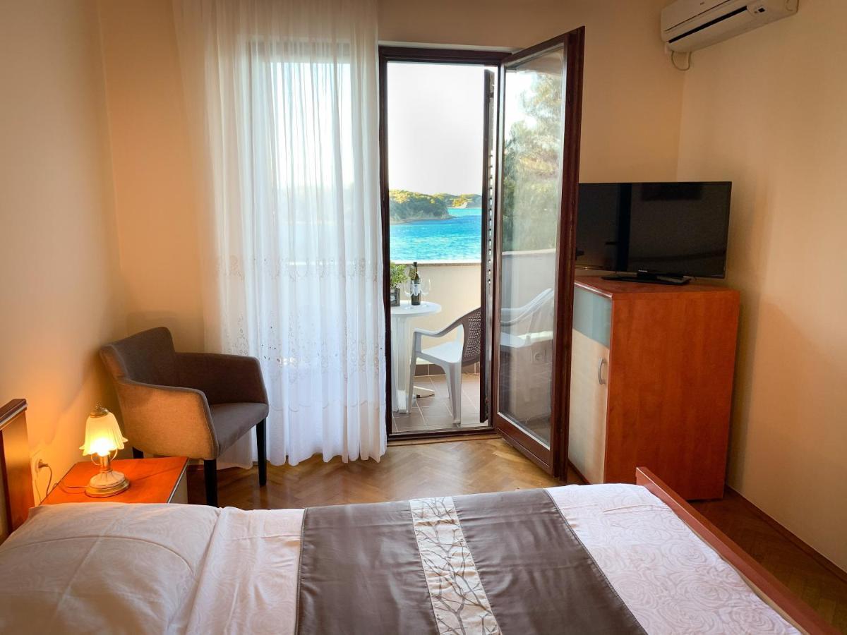 Apartements And Rooms Next To The Sea - Belveder Rab Supetarska Draga Extérieur photo