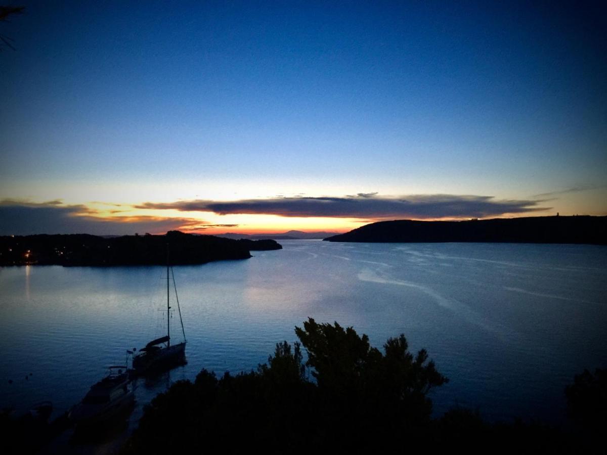 Apartements And Rooms Next To The Sea - Belveder Rab Supetarska Draga Extérieur photo
